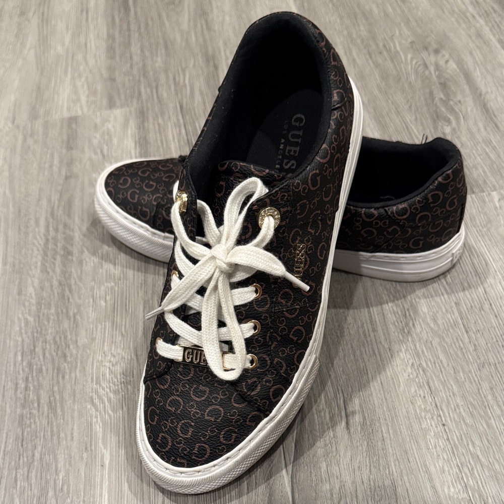 Guess Black and Brown Patterned Sneakers